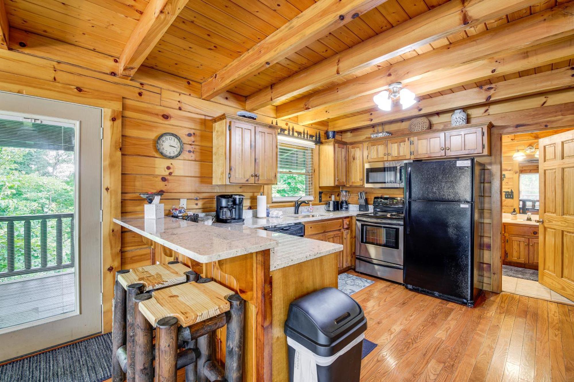 Pigeon Forge Cabin Premier Location And Hot Tub Экстерьер фото