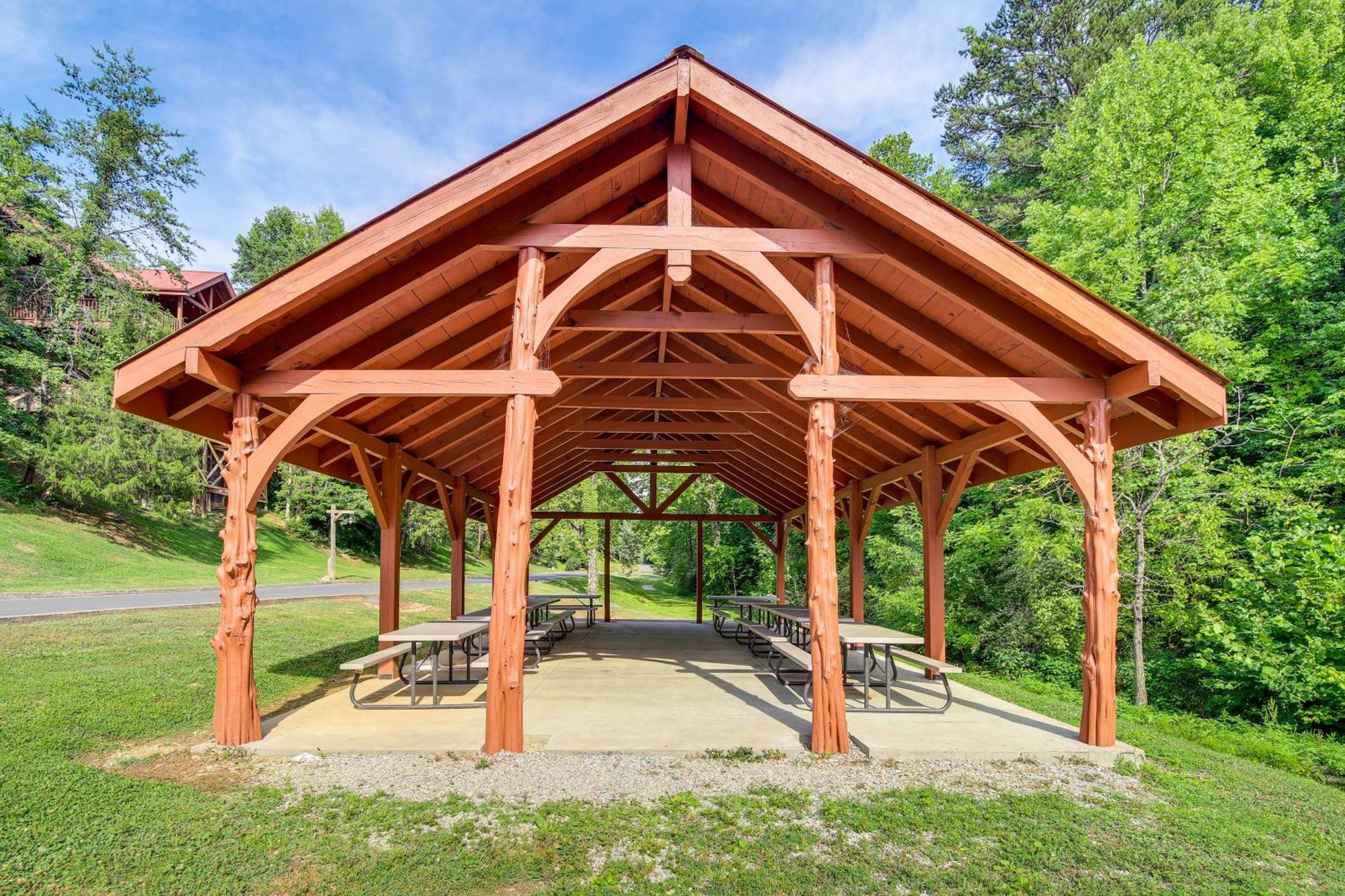 Pigeon Forge Cabin Premier Location And Hot Tub Экстерьер фото